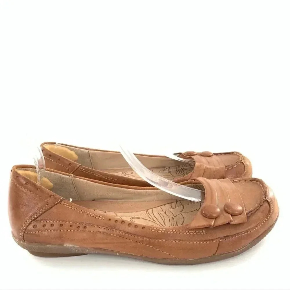 Cabelas womens Flats size 9.5 tan leather loafers